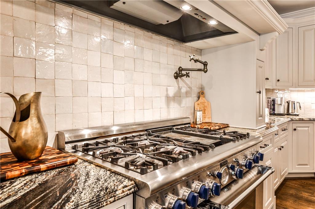 1114 Waterford Green Point