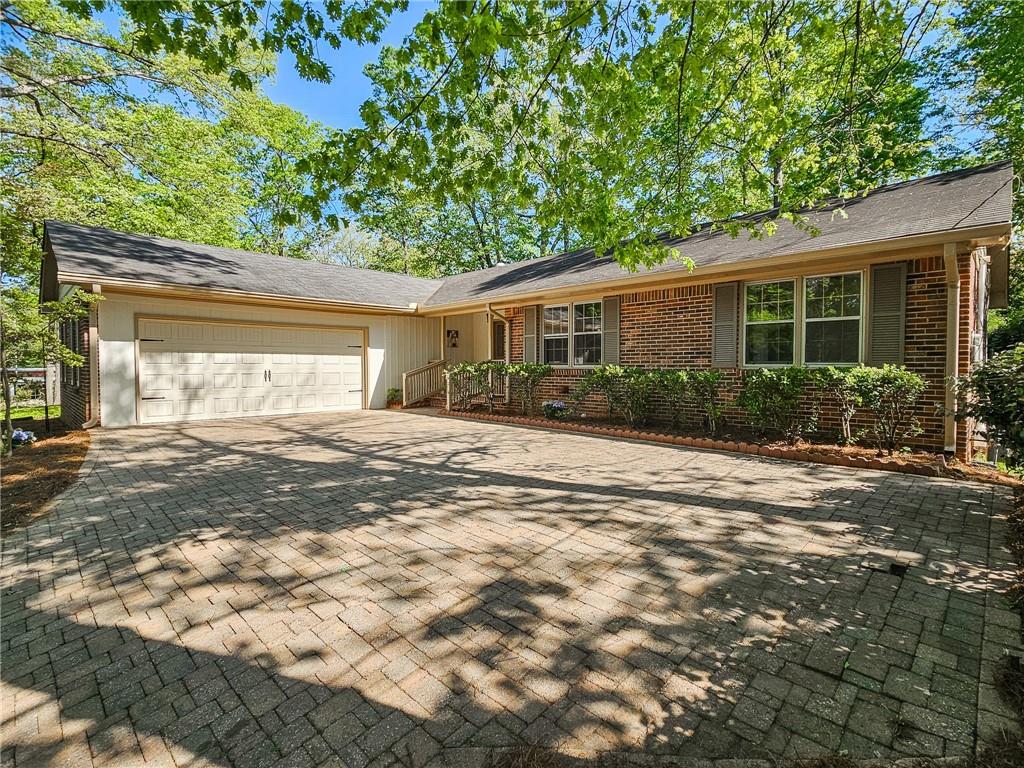 2735 Shetland Drive