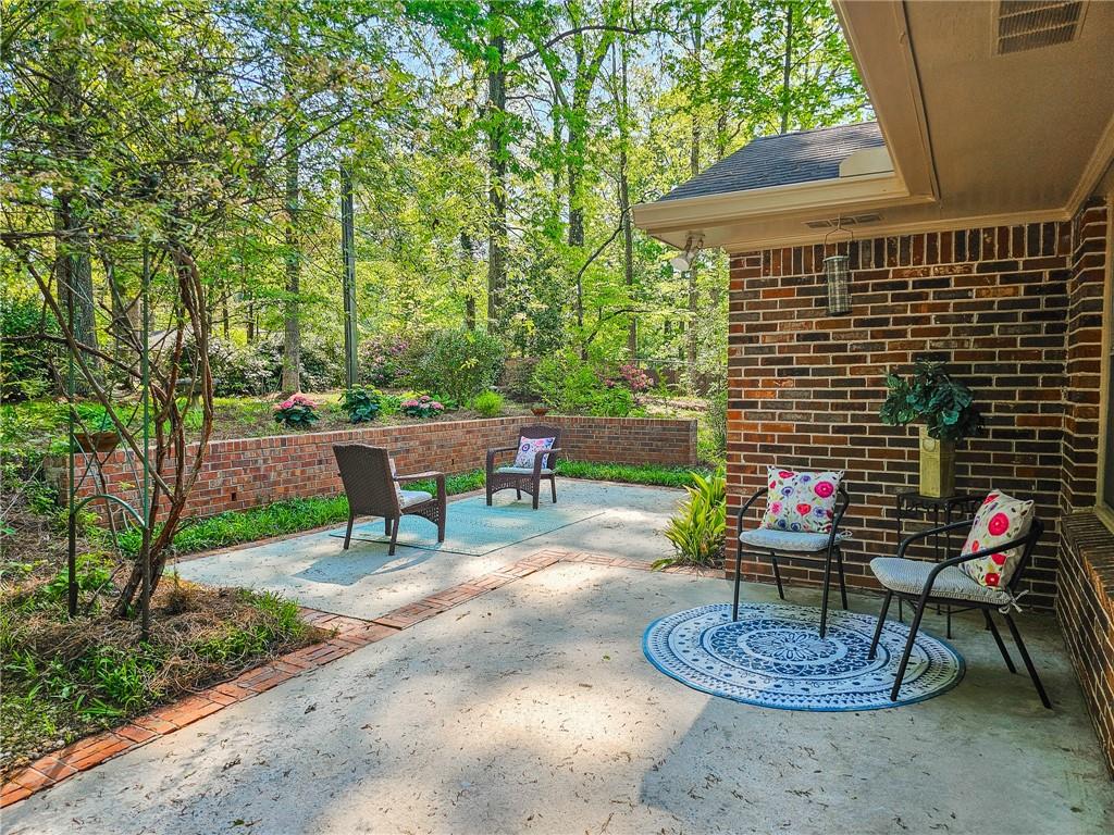 2735 Shetland Drive