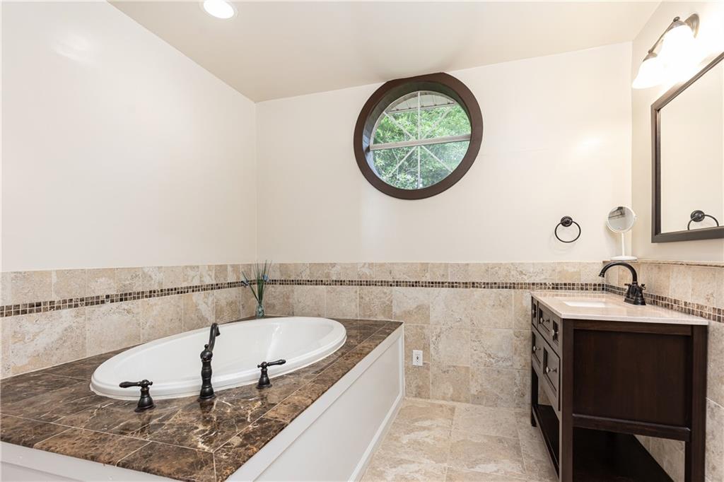3884 Vic Ar Court