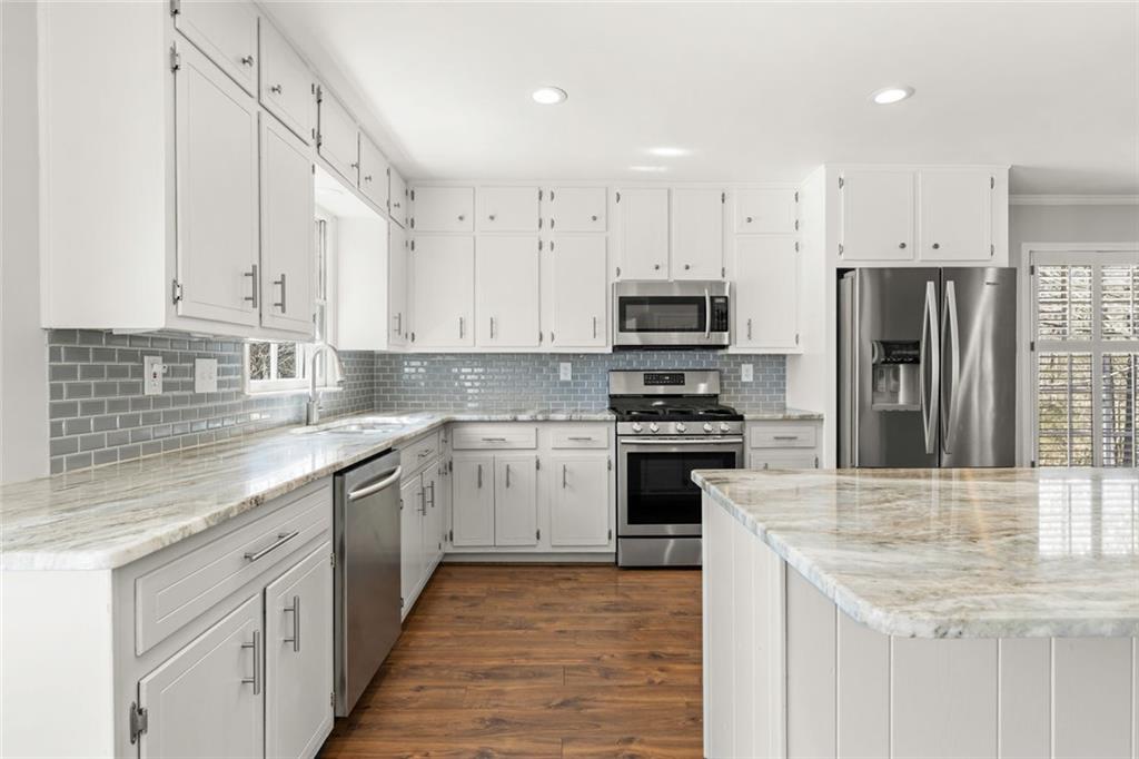 2488 Fontainebleau Drive