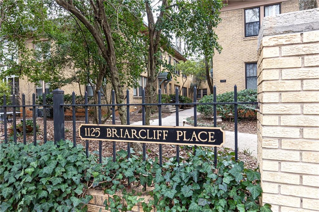 1125 Briarcliff Place NE Unit 14