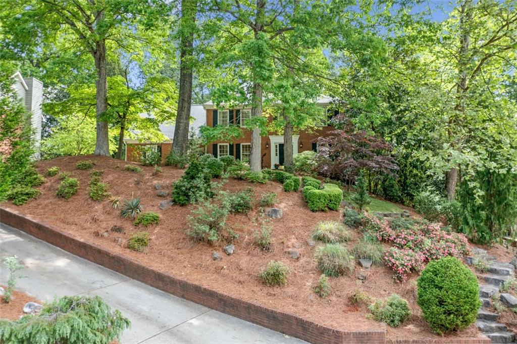 2144 Lamplight Drive