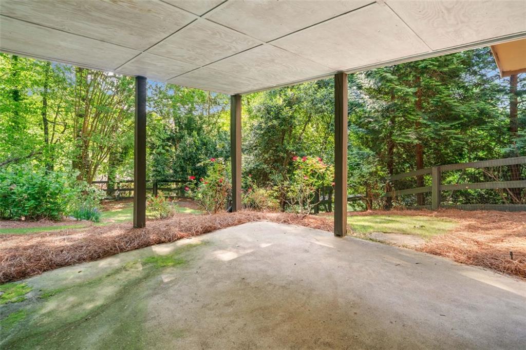 2144 Lamplight Drive