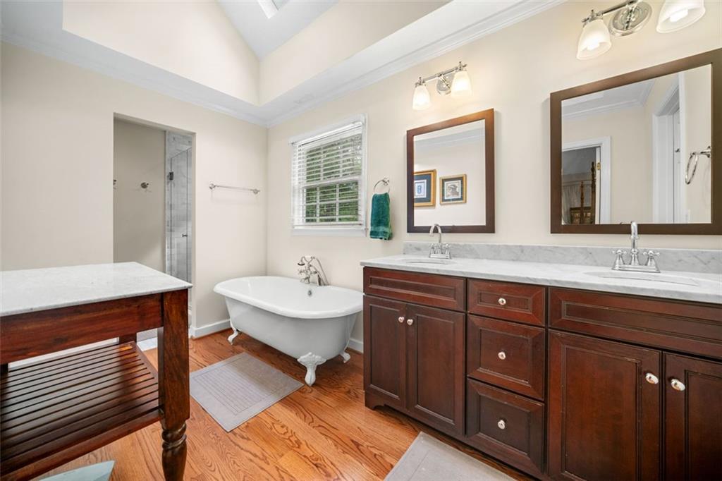 2144 Lamplight Drive