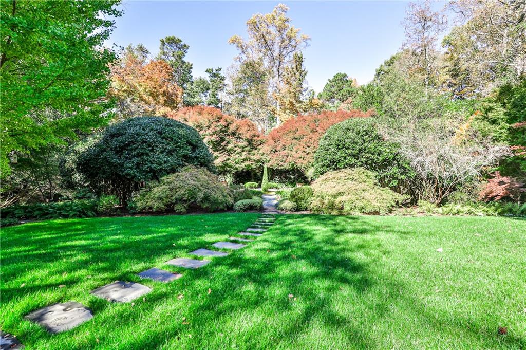 15 Cherokee Road NW