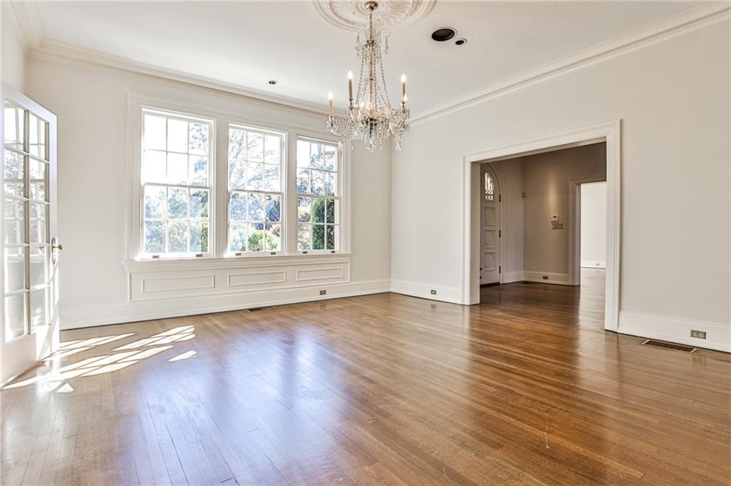 15 Cherokee Road NW