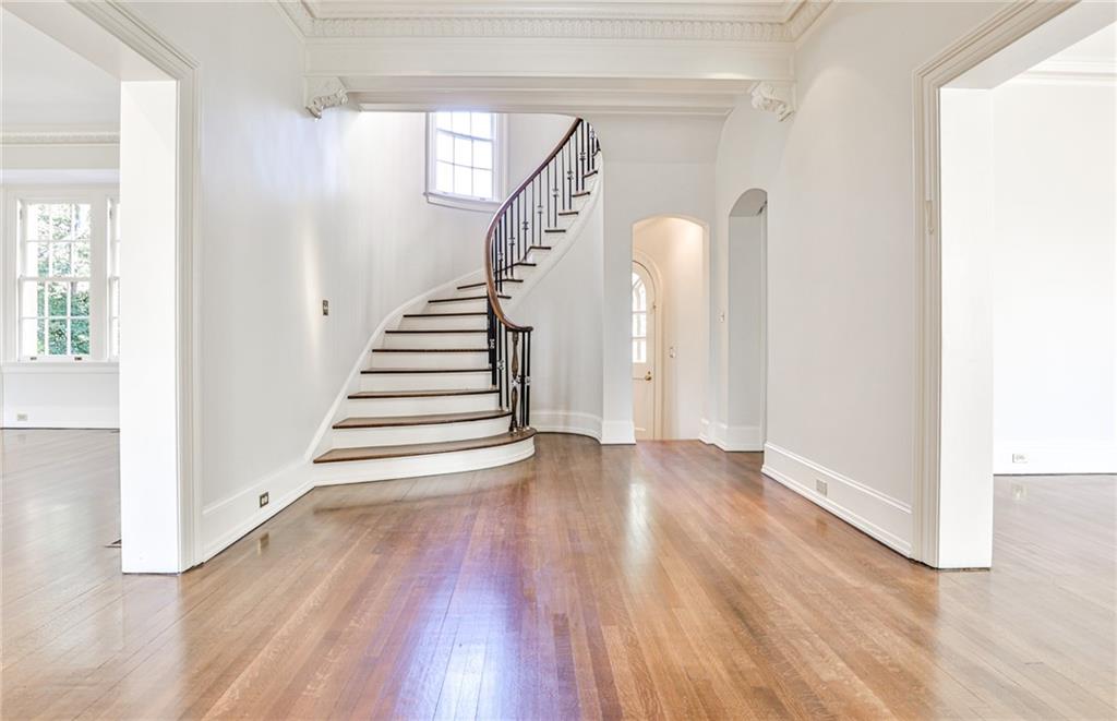 15 Cherokee Road NW