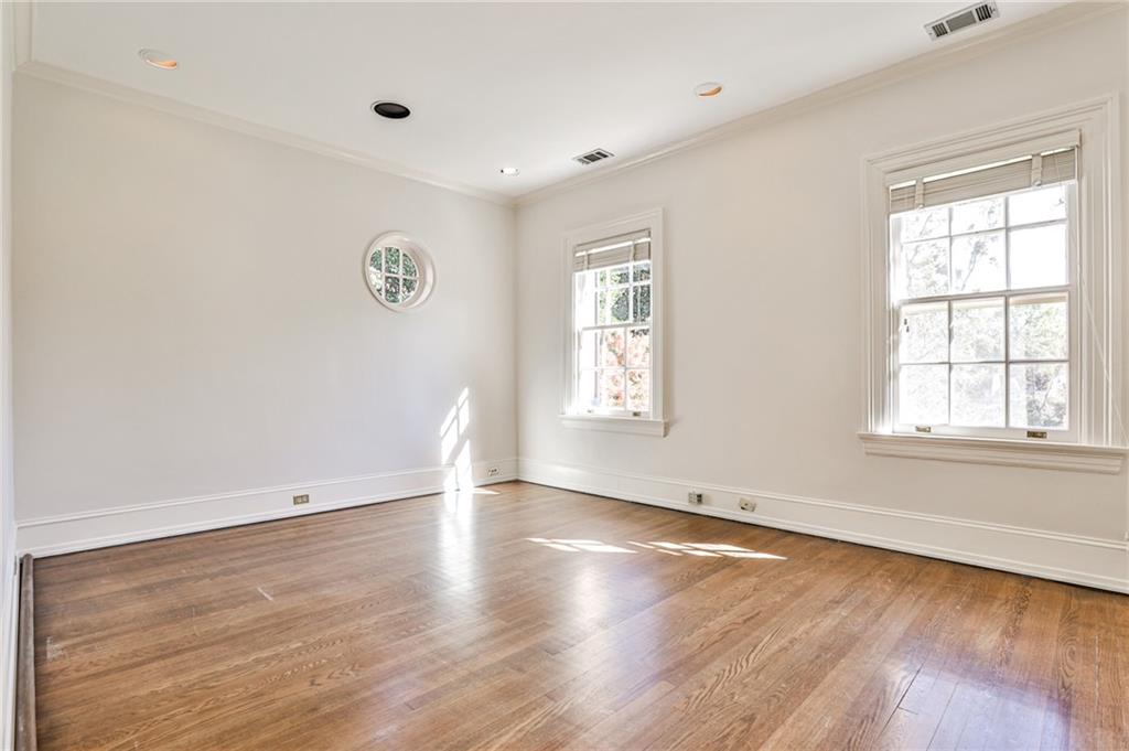 15 Cherokee Road NW