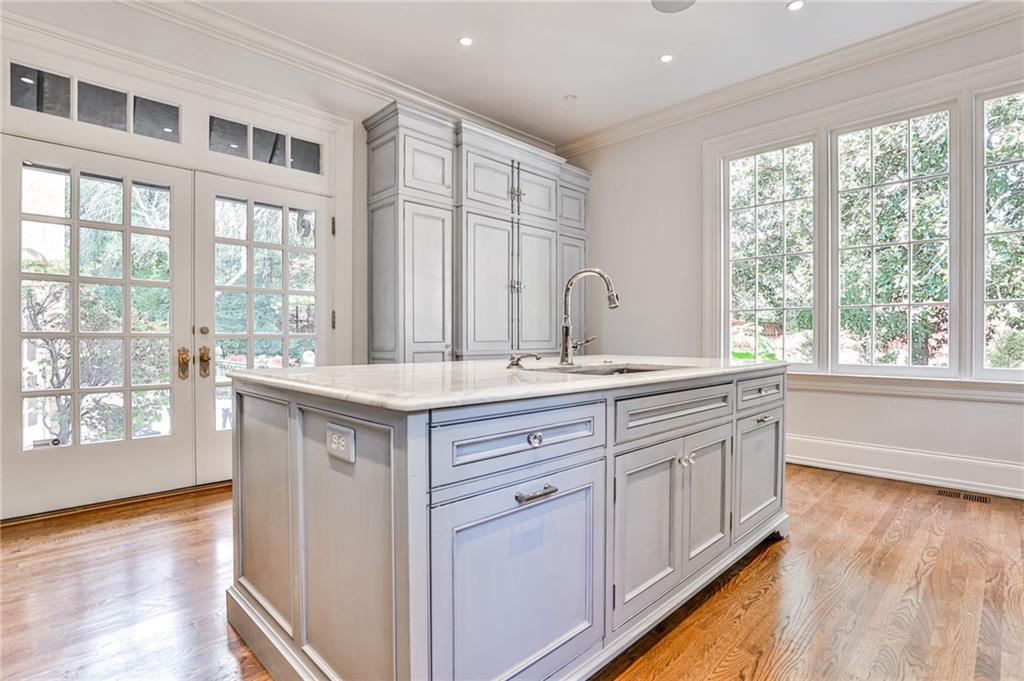 15 Cherokee Road NW