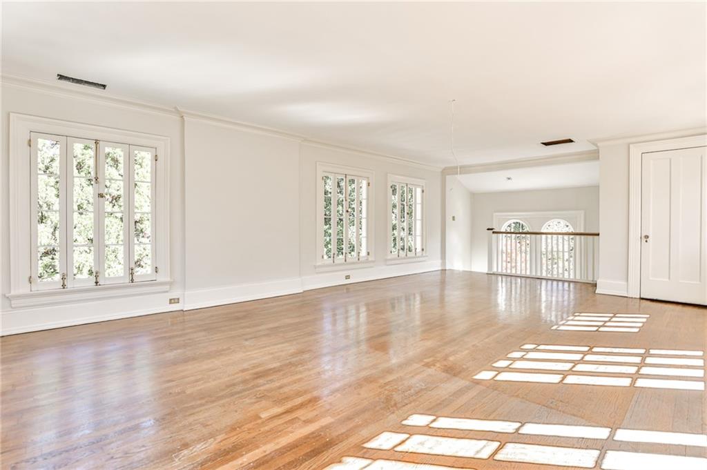 15 Cherokee Road NW