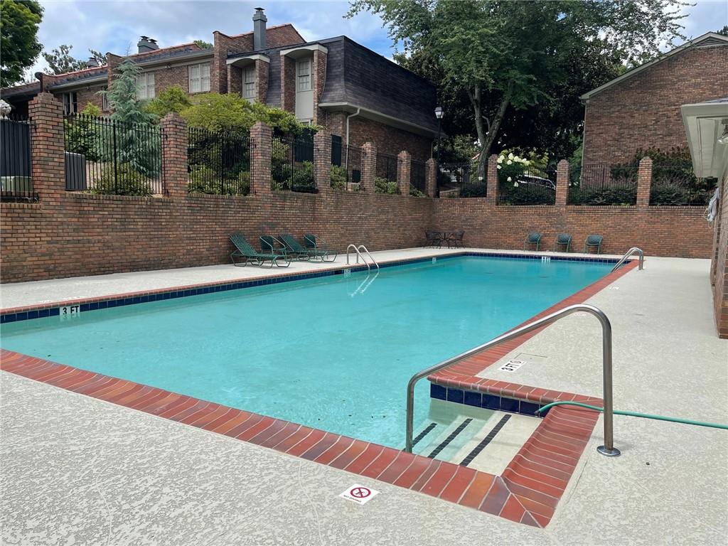 70 Old Ivy Road NE Unit 29