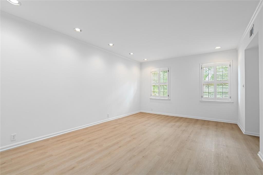 70 Old Ivy Road NE Unit 29