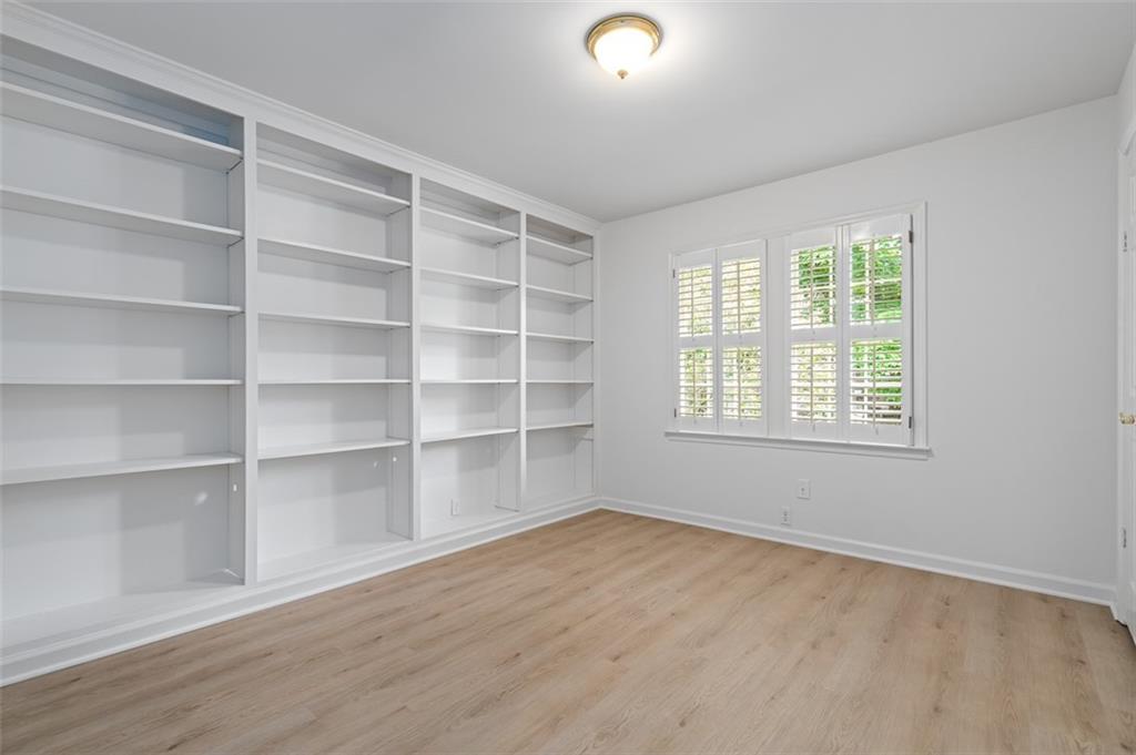 70 Old Ivy Road NE Unit 29