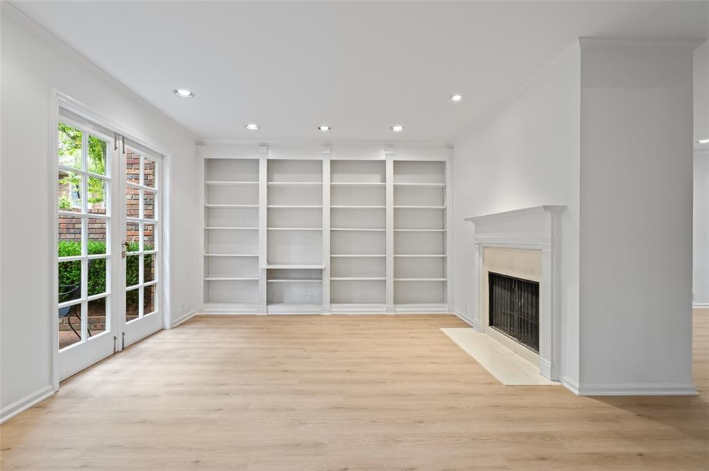 70 Old Ivy Road NE Unit 29