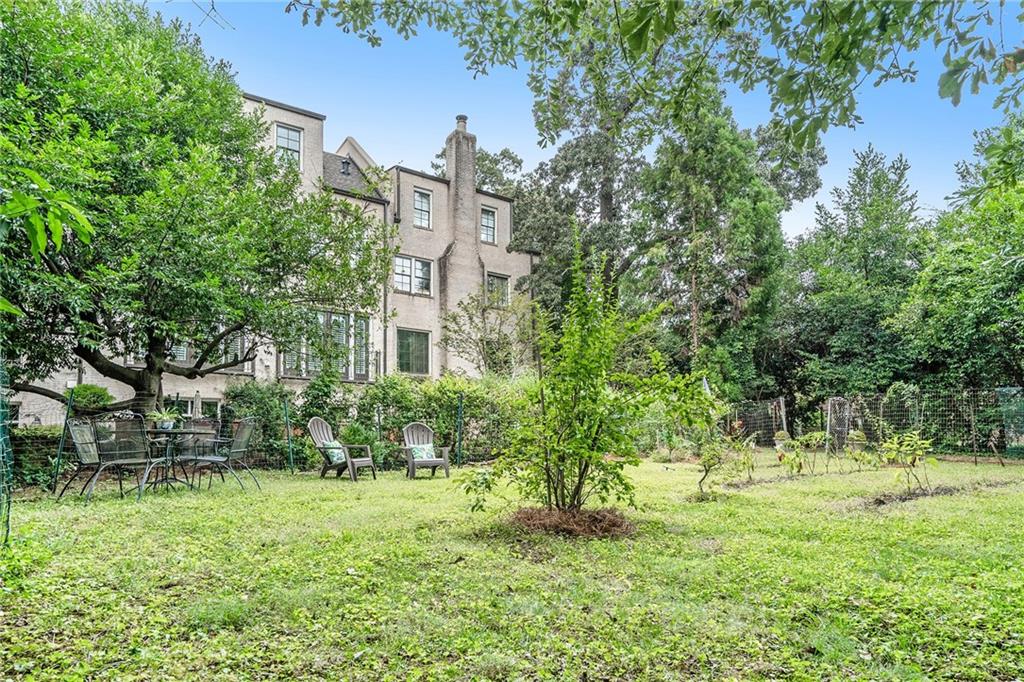 70 Old Ivy Road NE Unit 29