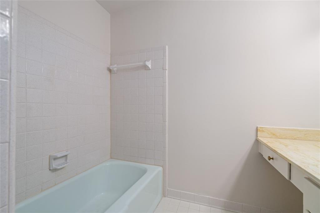 70 Old Ivy Road NE Unit 29
