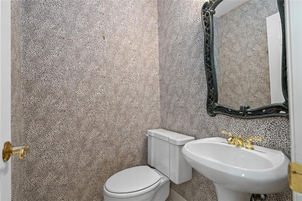 70 Old Ivy Road NE Unit 29
