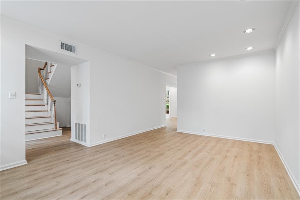 70 Old Ivy Road NE Unit 29