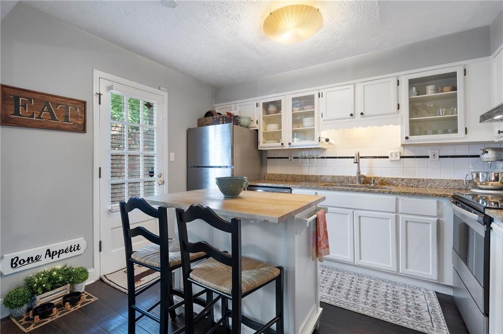 5 Newport Place NW