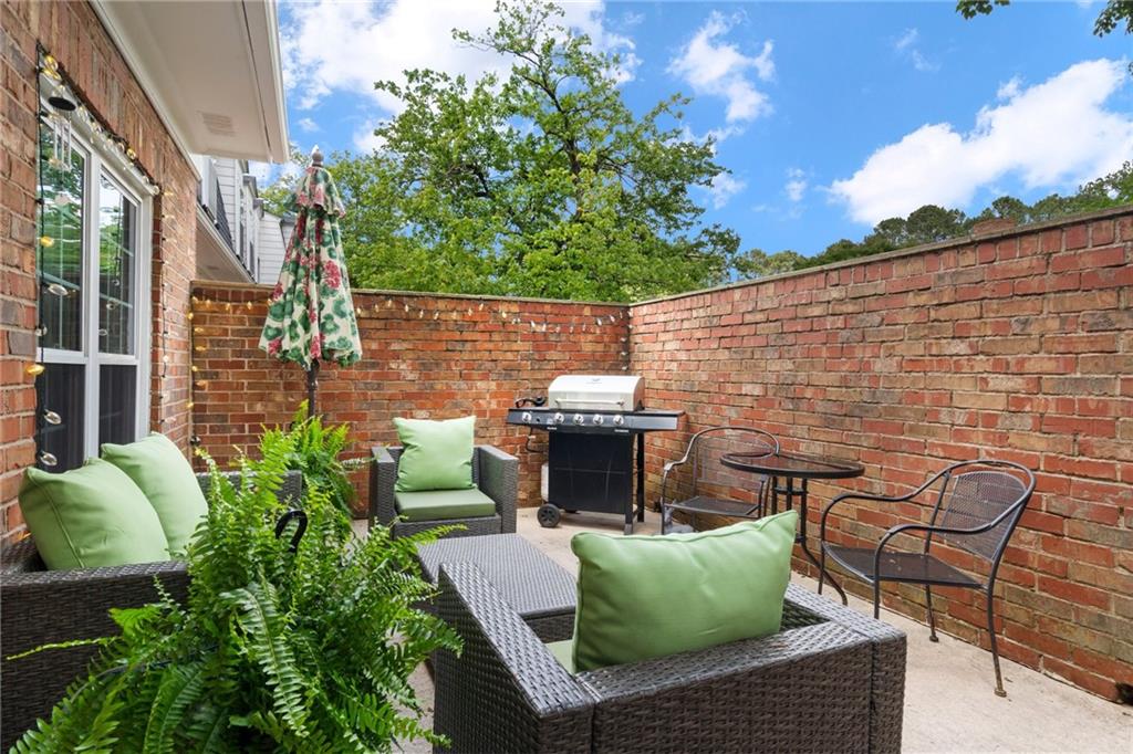 5 Newport Place NW