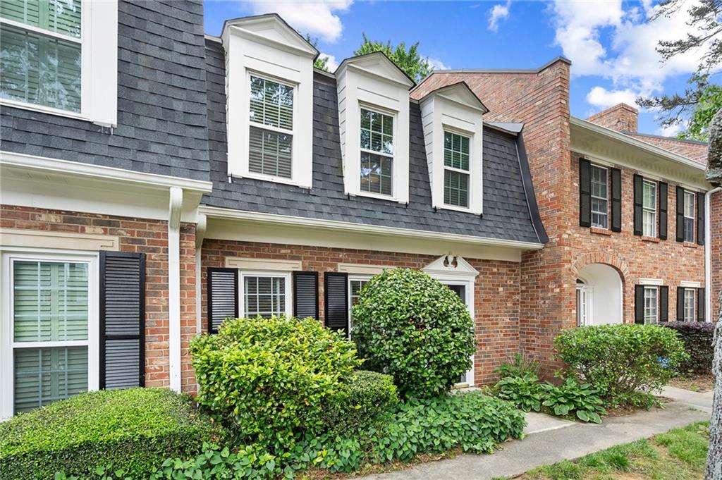 5 Newport Place NW