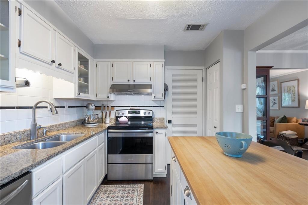 5 Newport Place NW