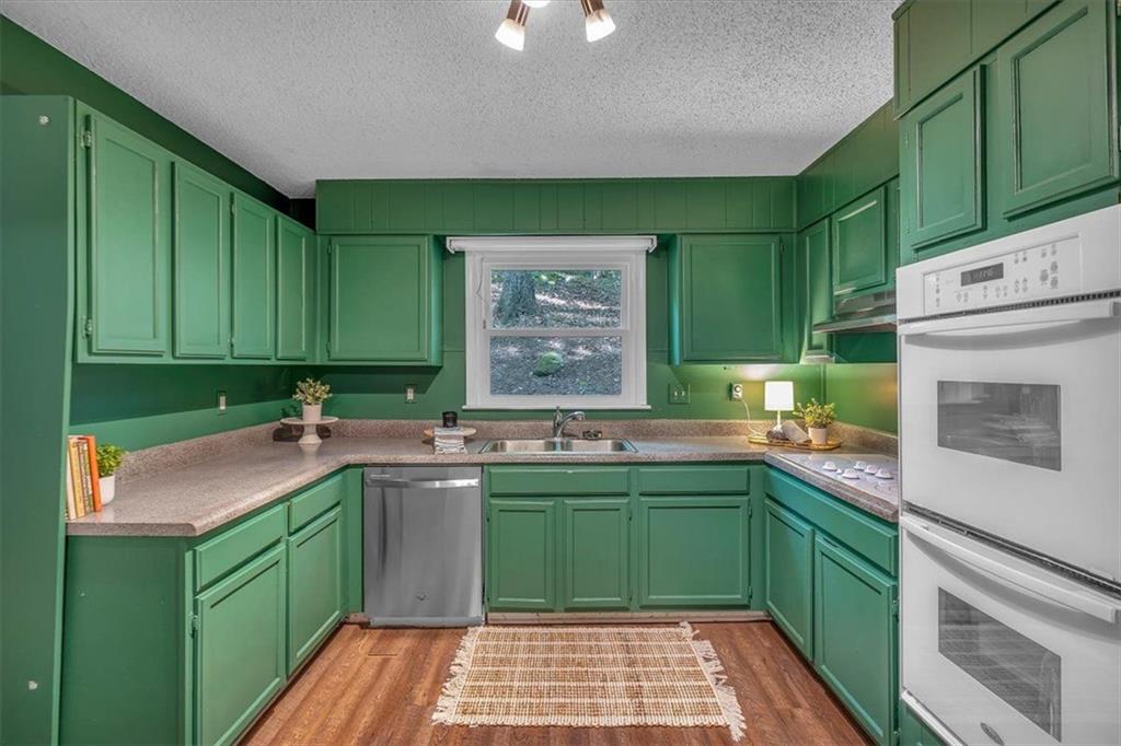 115 Lake Pines Court