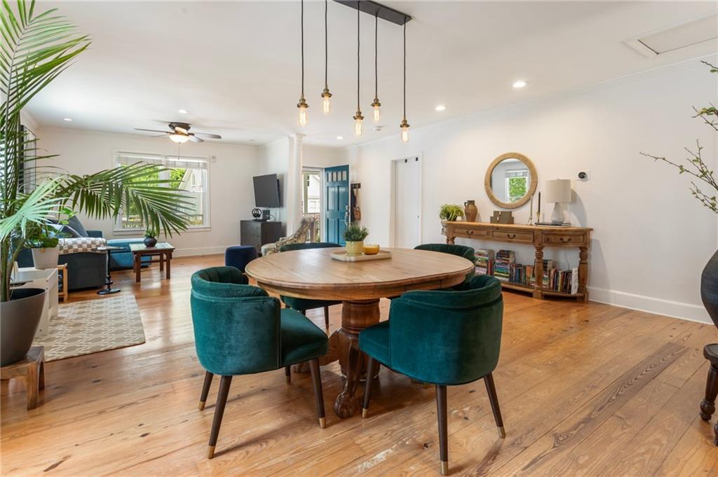 206 Flora Avenue NE