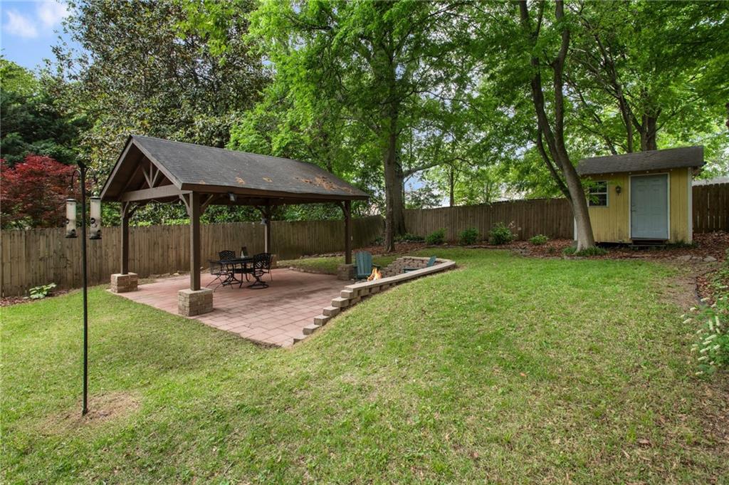 206 Flora Avenue NE