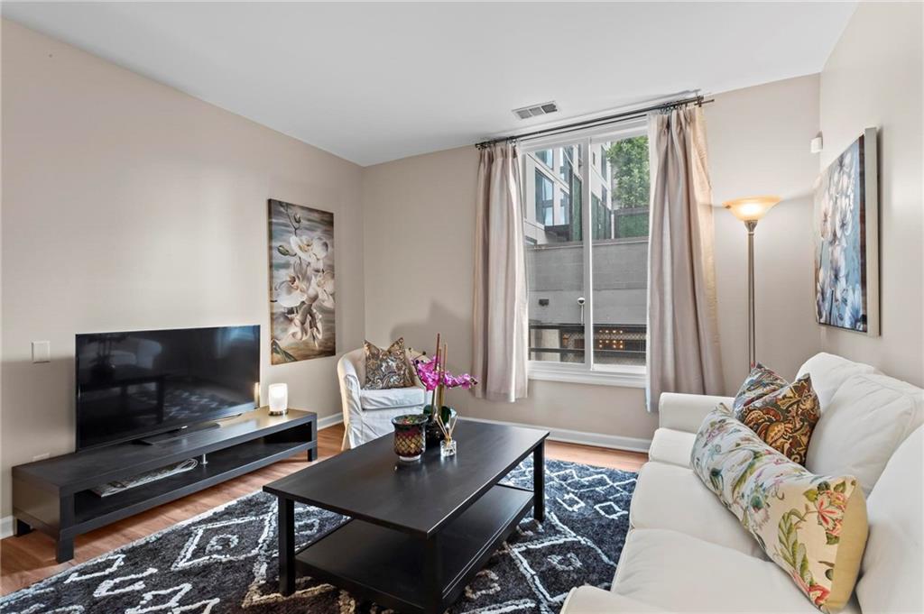1421 Peachtree Street NE Unit 211