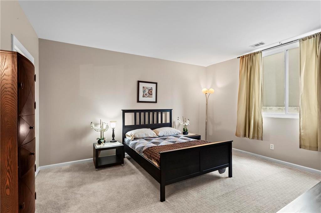 1421 Peachtree Street NE Unit 211