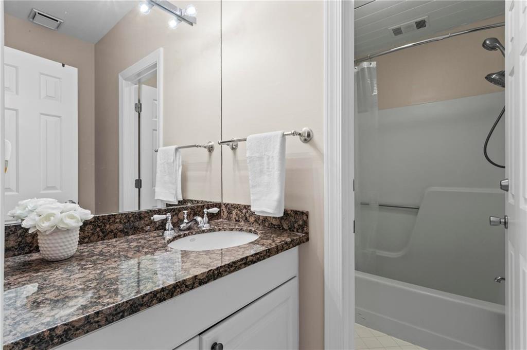 1421 Peachtree Street NE Unit 211