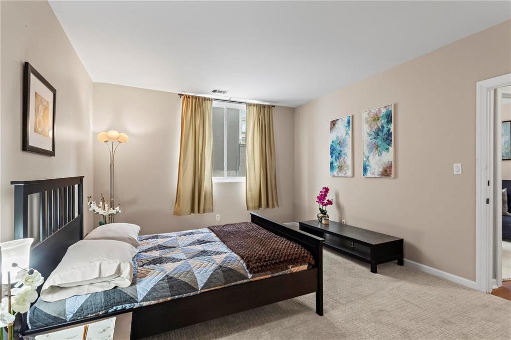 1421 Peachtree Street NE Unit 211