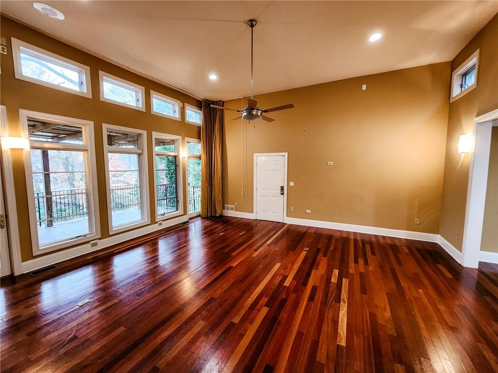 1461 Southland Vista Court NE