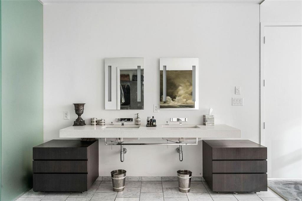 45 IVAN ALLEN JR Boulevard NW Unit 1702