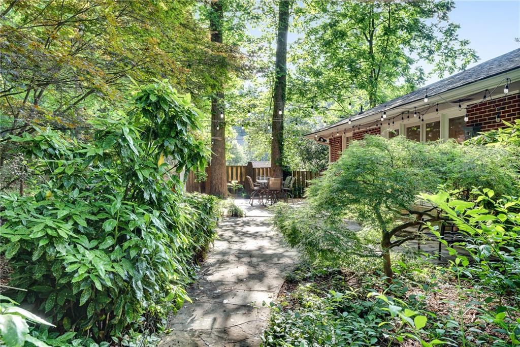 2167 Tanglewood Road