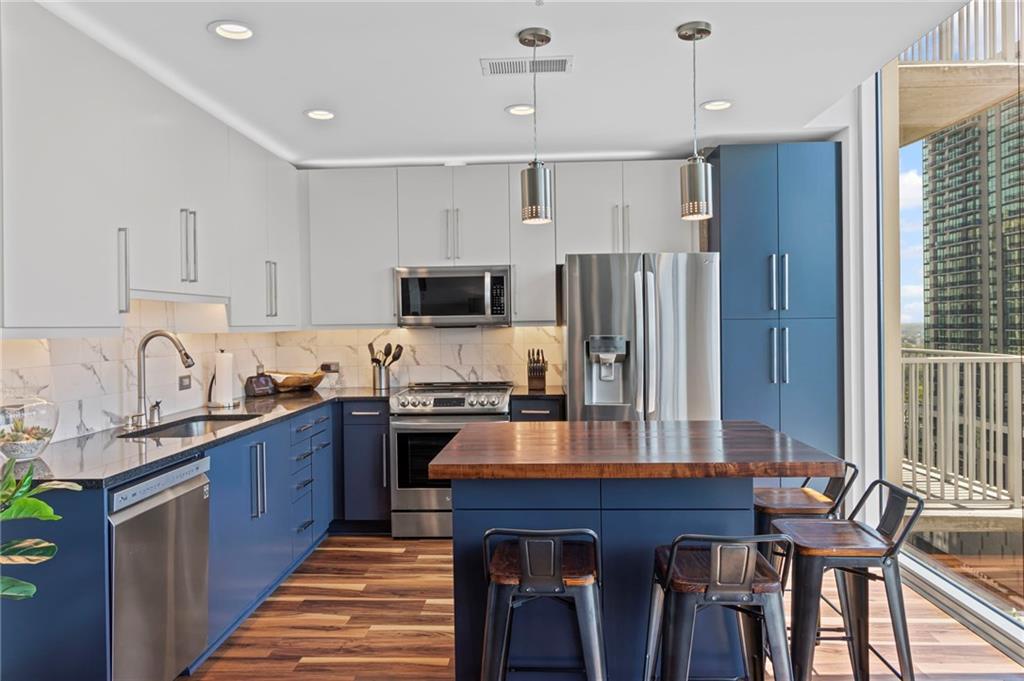 860 Peachtree Street NE Unit 1712