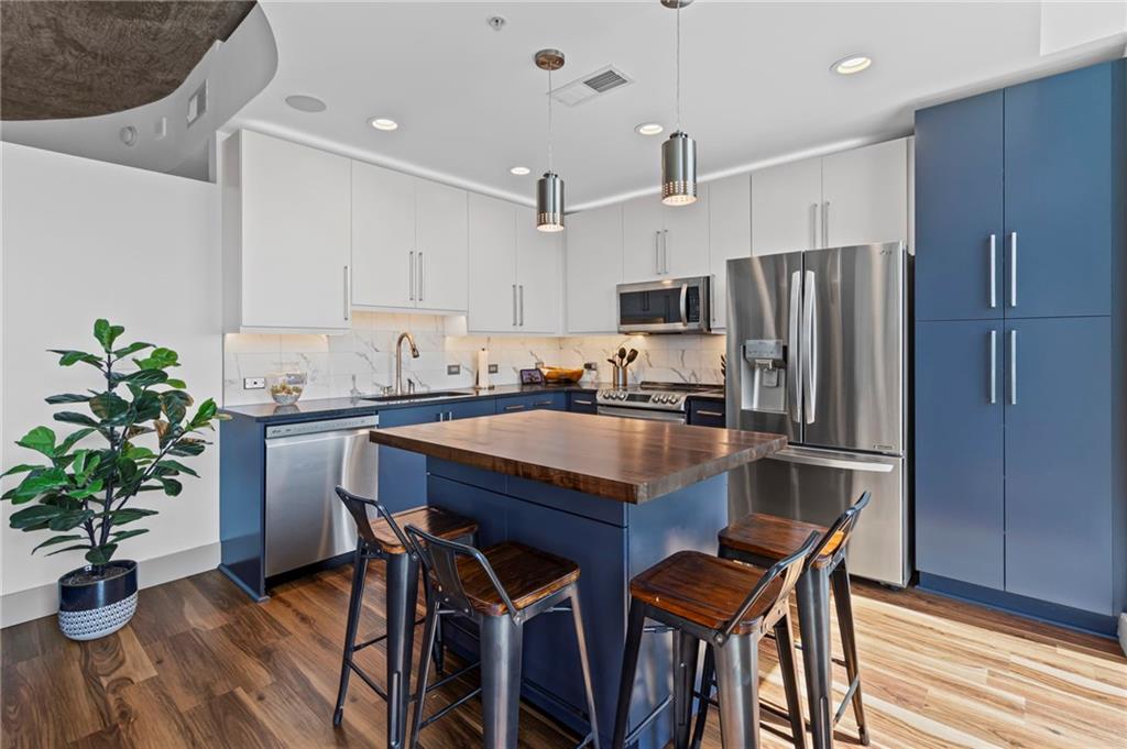 860 Peachtree Street NE Unit 1712