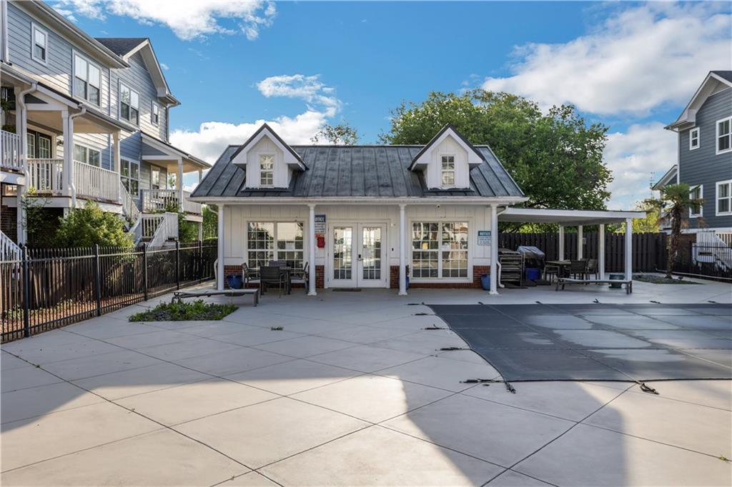 225 Carlyle Park Drive NE