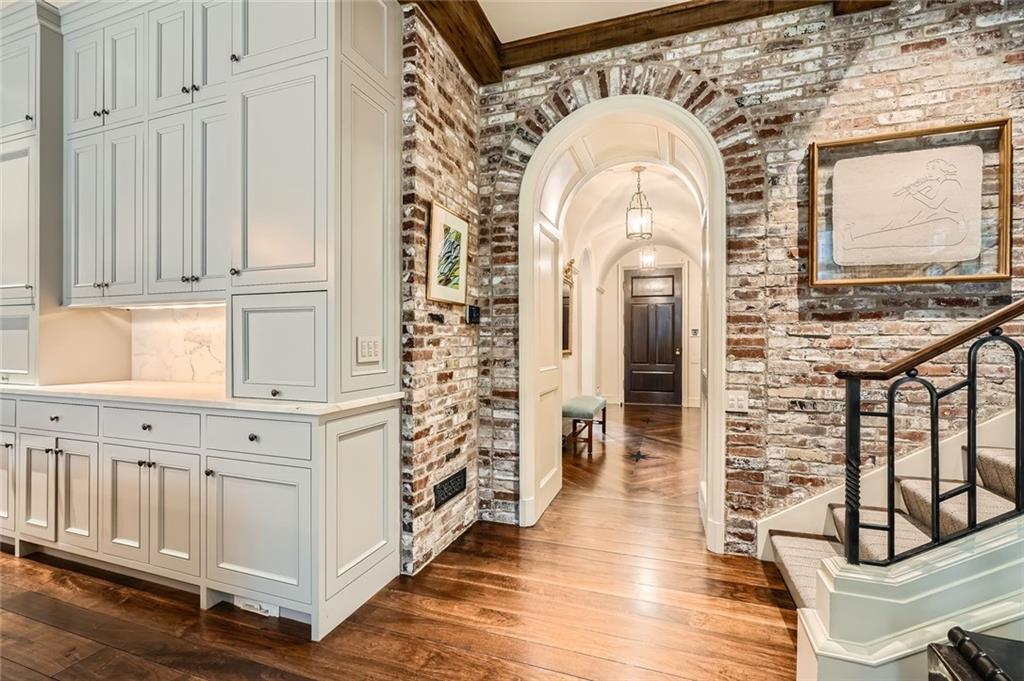 2440 Peachtree Road NW Unit 9