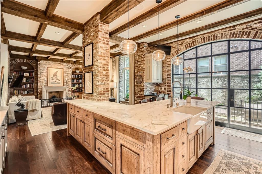 2440 Peachtree Road NW Unit 9