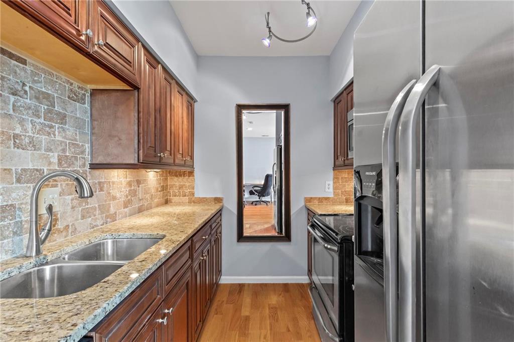 1421 Peachtree Street NE Unit 304