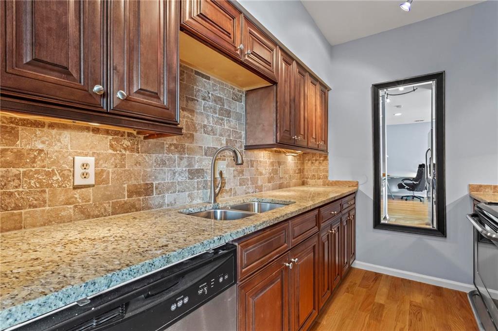 1421 Peachtree Street NE Unit 304