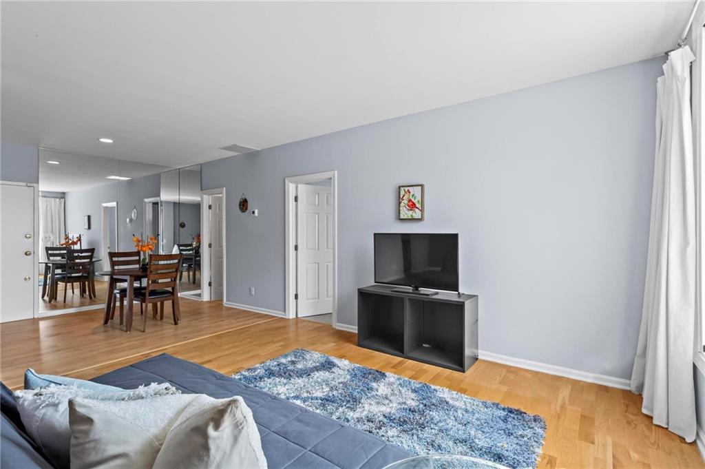 1421 Peachtree Street NE Unit 304