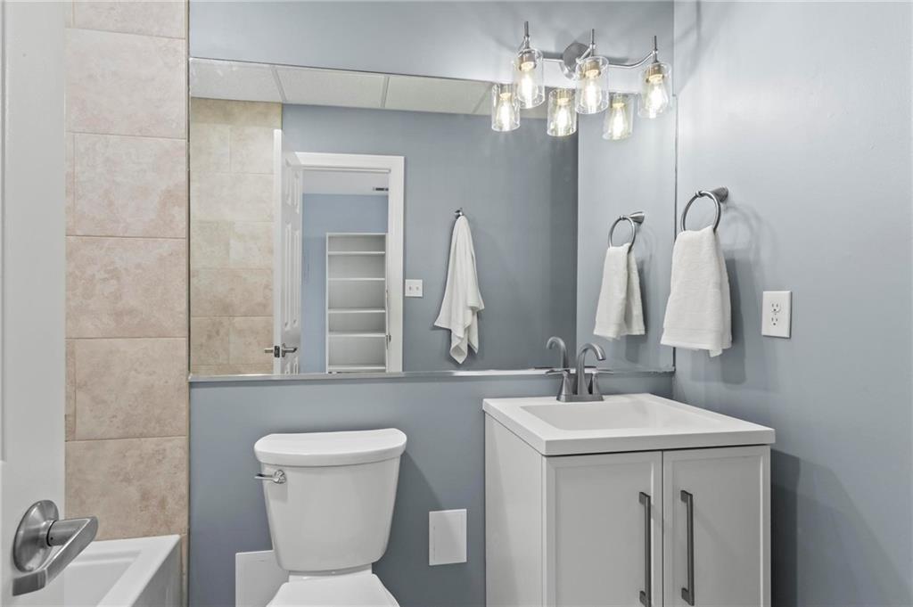 1421 Peachtree Street NE Unit 304