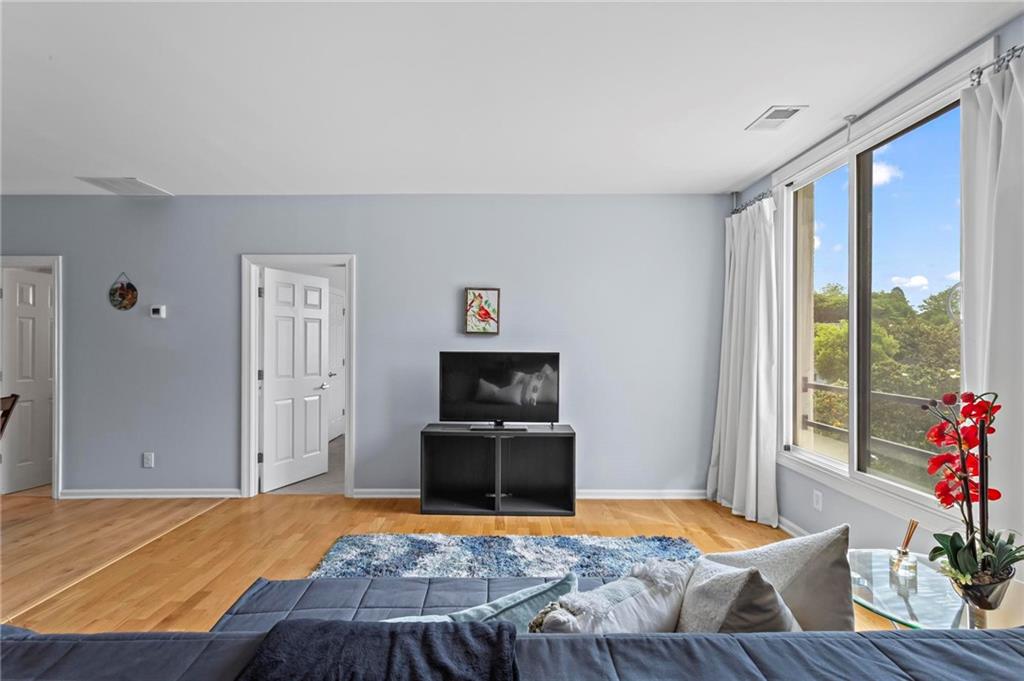 1421 Peachtree Street NE Unit 304