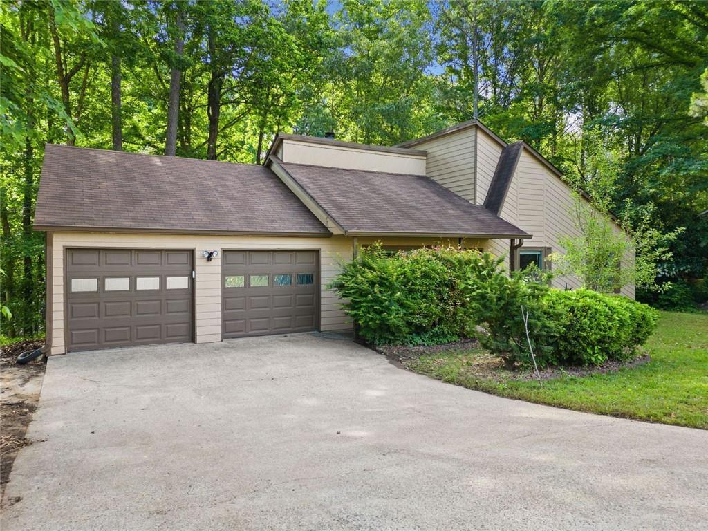 162 Riverchase Drive