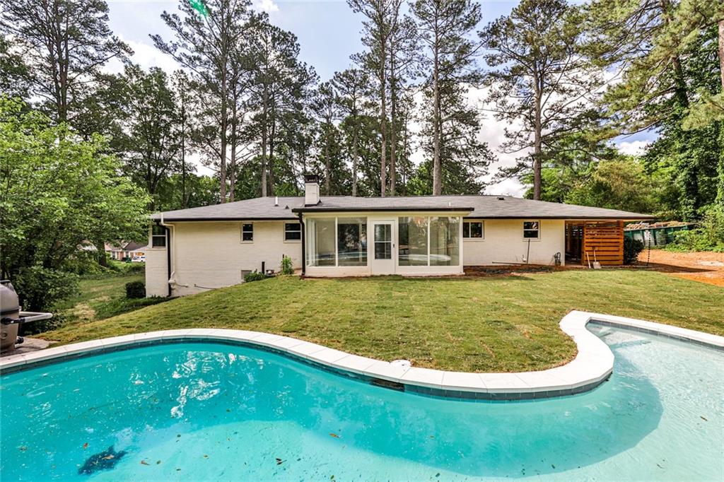 2568 Laurelwood Road