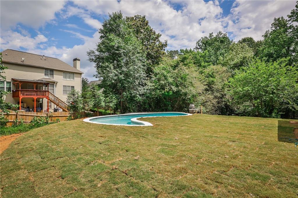 2568 Laurelwood Road
